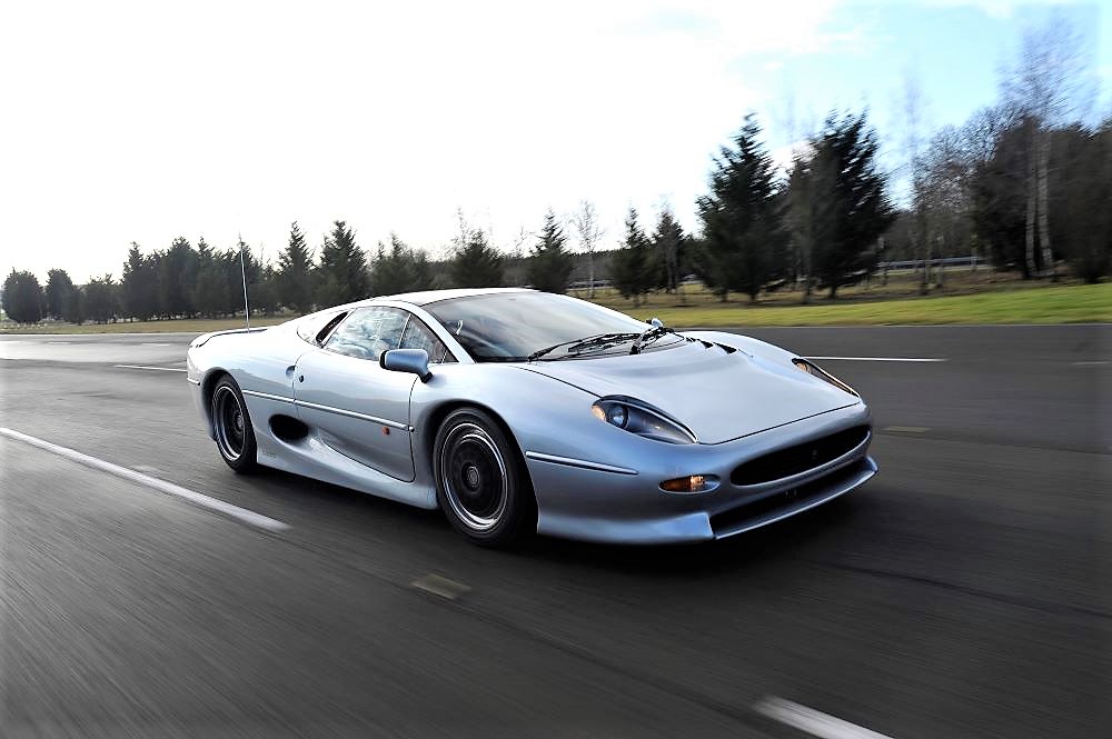 Jaguar XJ220