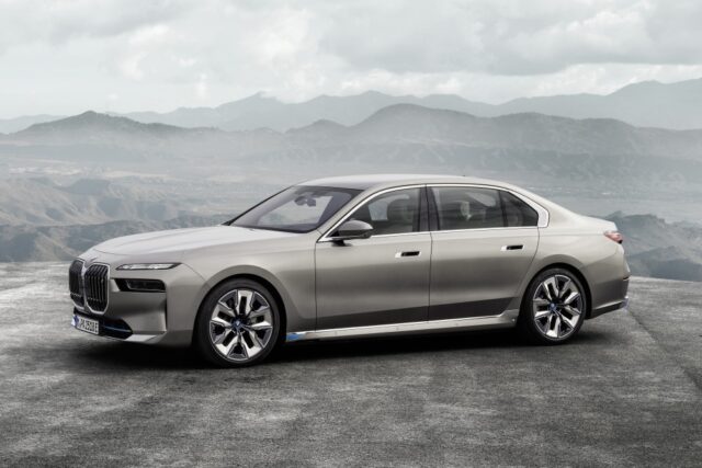 BMW Introduces the First All-Electric 7 Series