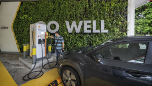 LG and GM Partnership Talks Crumble, EV Charging Stations Still Unprofitable